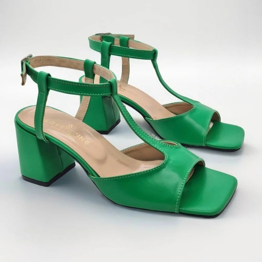 S019- NWB WOMEN'S GREEN OPEN TOE SANDAL HEELS